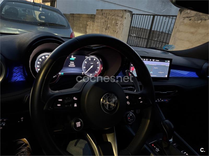 Alfa Romeo Tonale 2022 — photo 8
