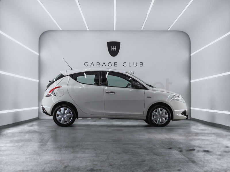 Lancia Ypsilon 2012 — photo 6