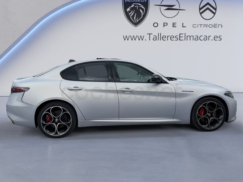 Alfa Romeo Giulia 2024 — photo 5