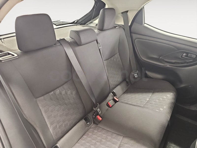 Toyota Yaris 2025 — photo 7
