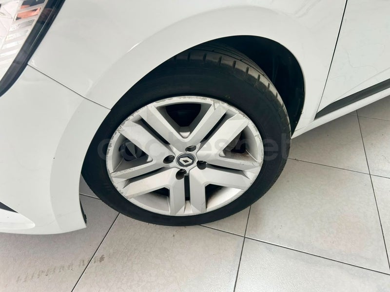 Renault Clio 2022 — photo 4