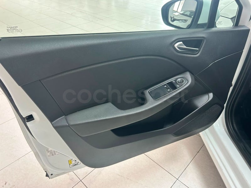 Renault Clio 2022 — photo 5
