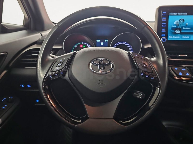 Toyota C-hr 2023 — photo 8