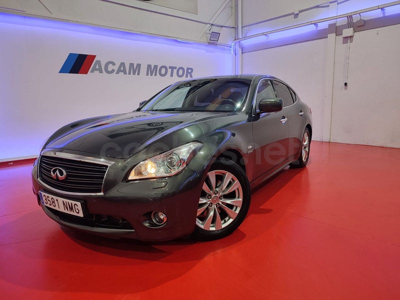 Infiniti M 2012 — photo 2
