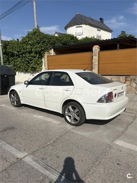 Lexus Is200 2001 — photo 2