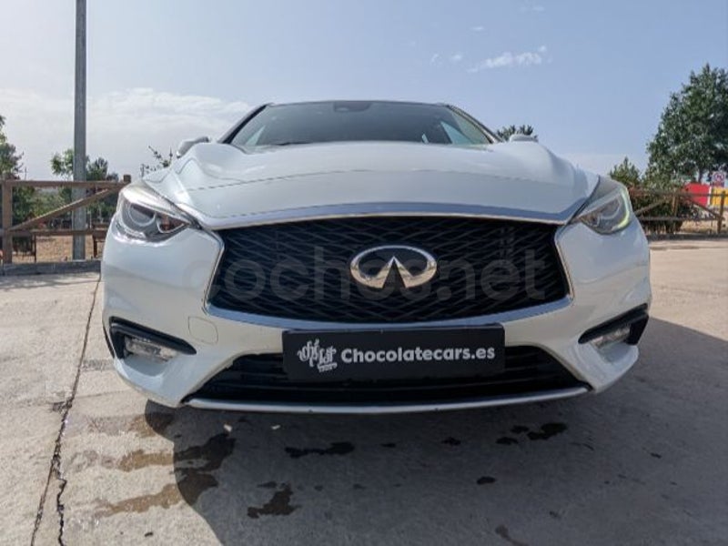Infiniti Q30 2018 — photo 2