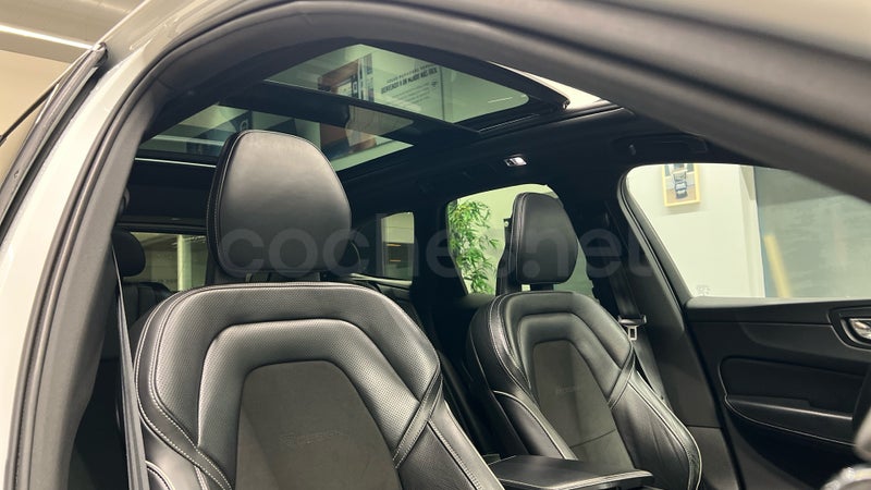 Volvo Xc60 2017 — photo 7