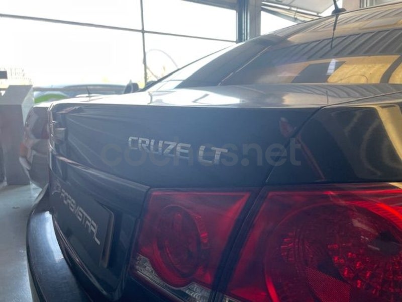 Chevrolet Cruze 2010 — photo 7