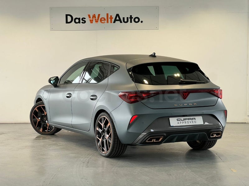 Cupra León 2024 — photo 2