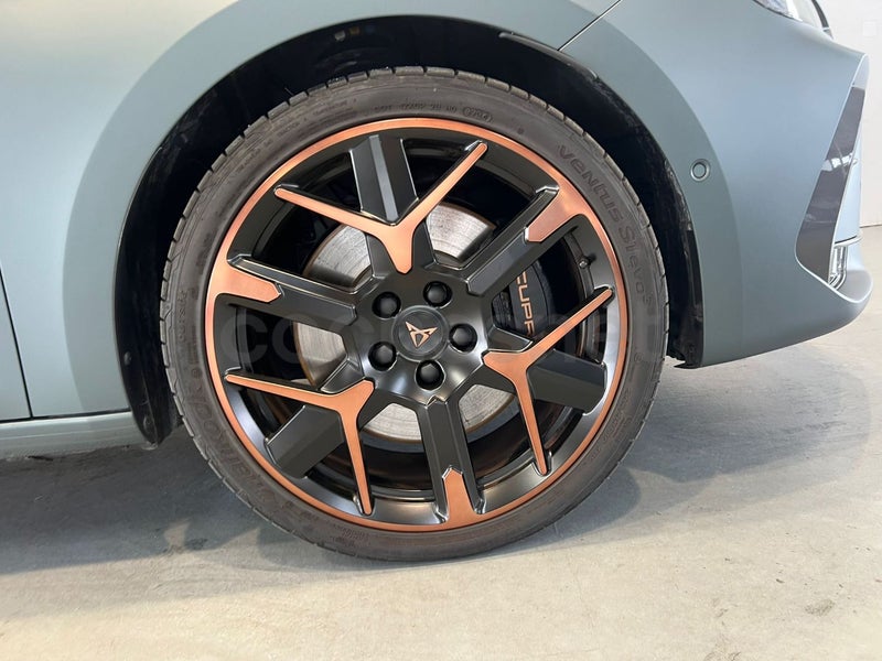 Cupra León 2024 — photo 8
