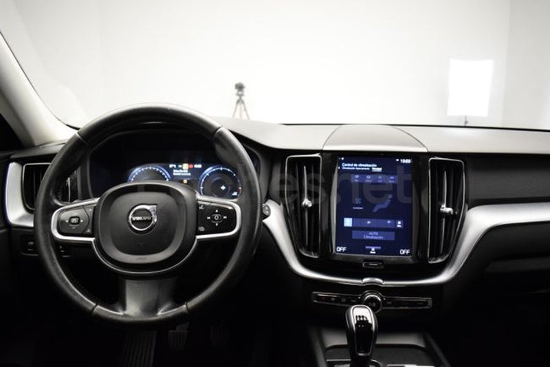 Volvo Xc60 2018 — photo 7
