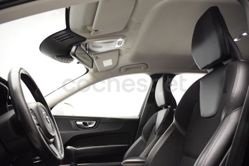Volvo Xc60 2018 — photo 8