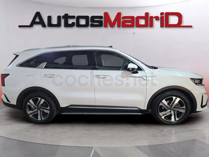 Kia Sorento 2022 — photo 8