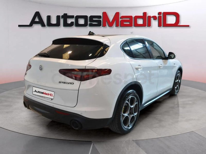Alfa Romeo Stelvio 2021 — photo 7