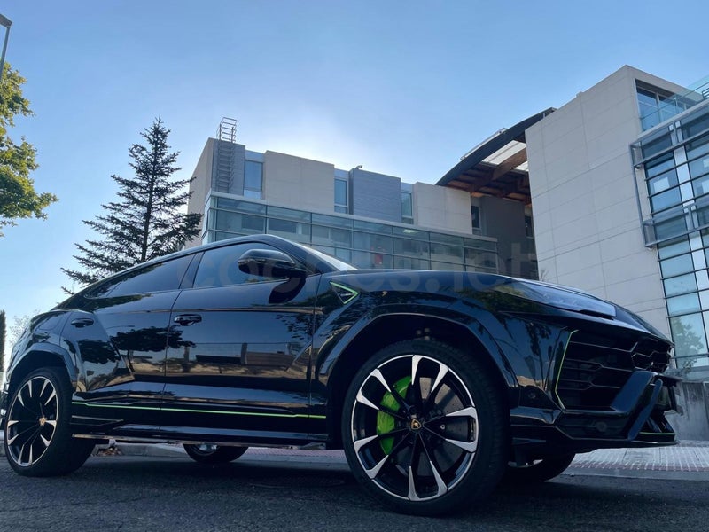 Lamborghini Urus 2023 — photo 3