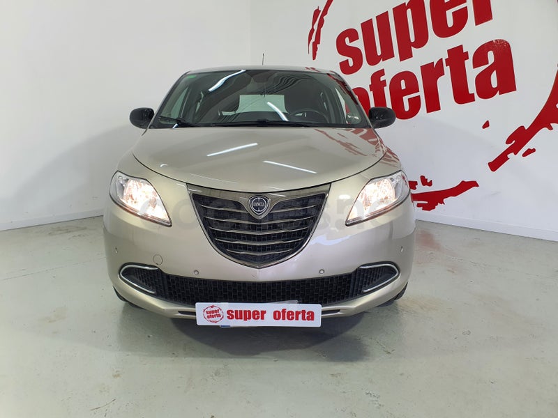 Lancia Ypsilon 2011 — photo 2