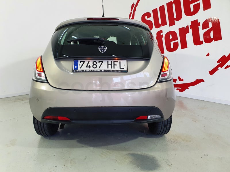 Lancia Ypsilon 2011 — photo 8