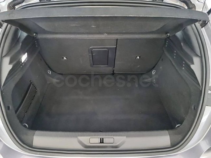 Peugeot 308 2024 — photo 6