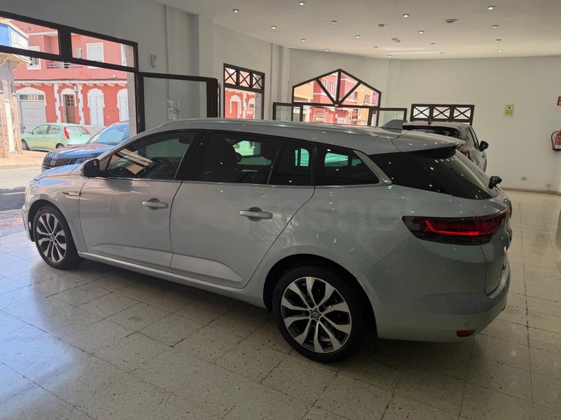Renault Mégane 2023 — photo 3