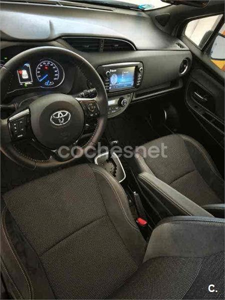 Toyota Yaris 2018 — photo 3