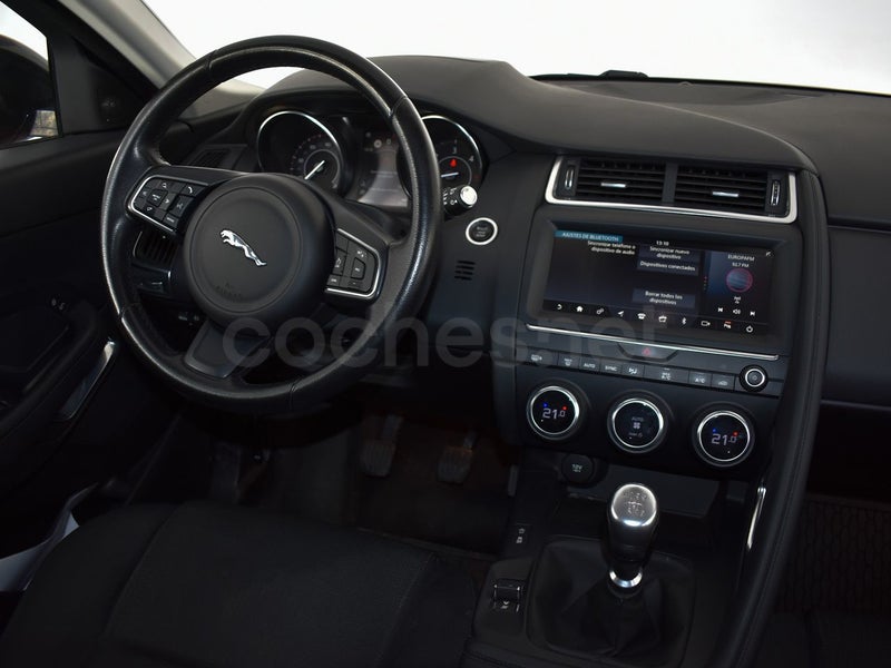 Jaguar E-pace 2018 — photo 7