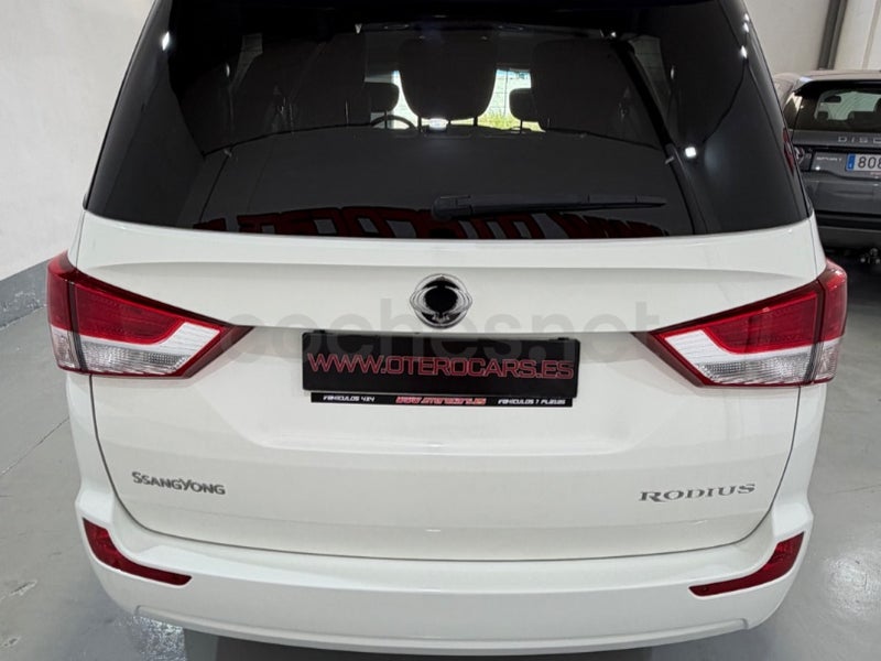 Ssangyong Rodius 2015 — photo 5