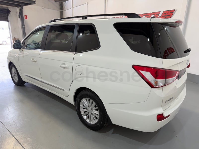 Ssangyong Rodius 2015 — photo 6