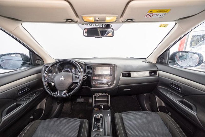 Mitsubishi Outlander 2016 — photo 5