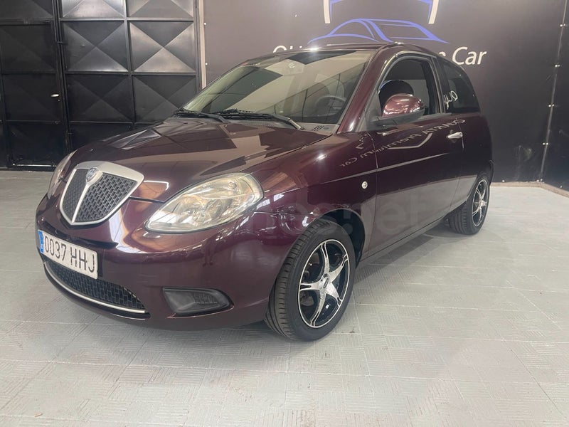 Lancia Ypsilon 2011 — photo 2