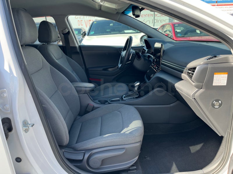 Hyundai Ioniq 2021 — photo 3