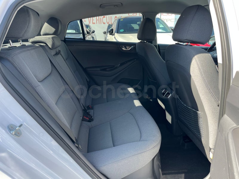 Hyundai Ioniq 2021 — photo 4