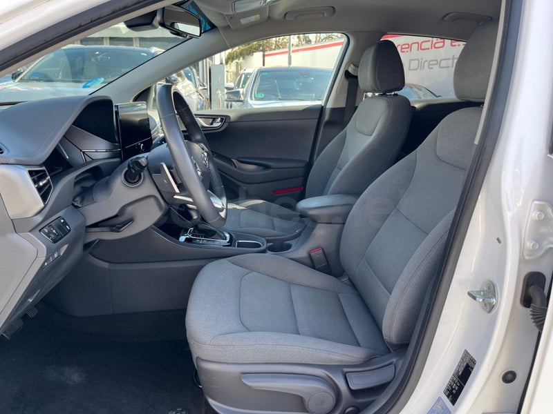 Hyundai Ioniq 2021 — photo 6