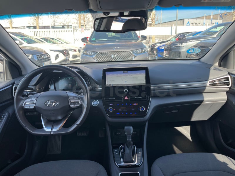 Hyundai Ioniq 2021 — photo 8