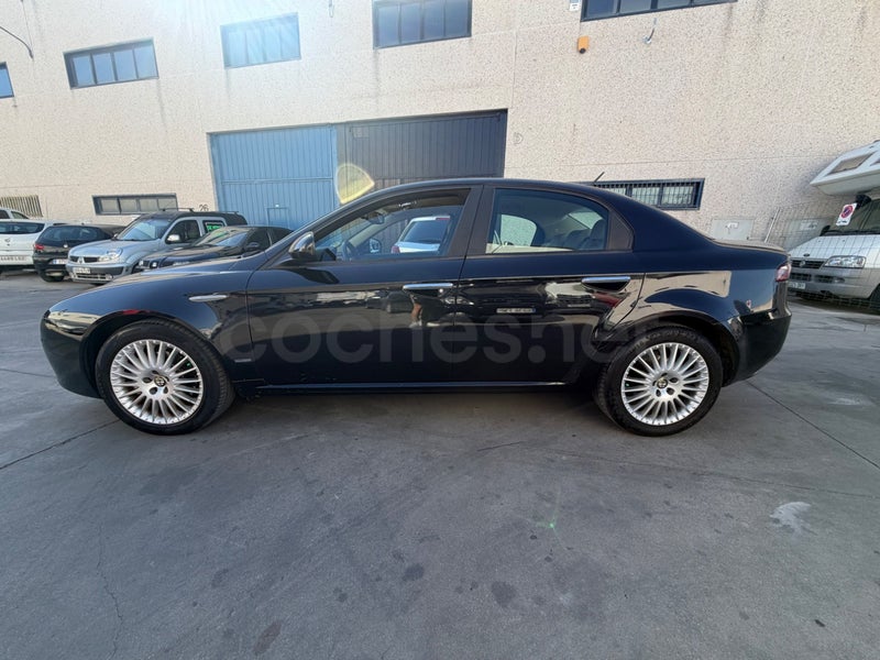 Alfa Romeo 159 2009 — photo 6