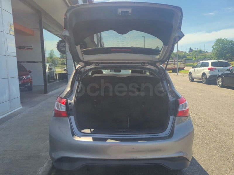 Nissan Pulsar 2017 — photo 7