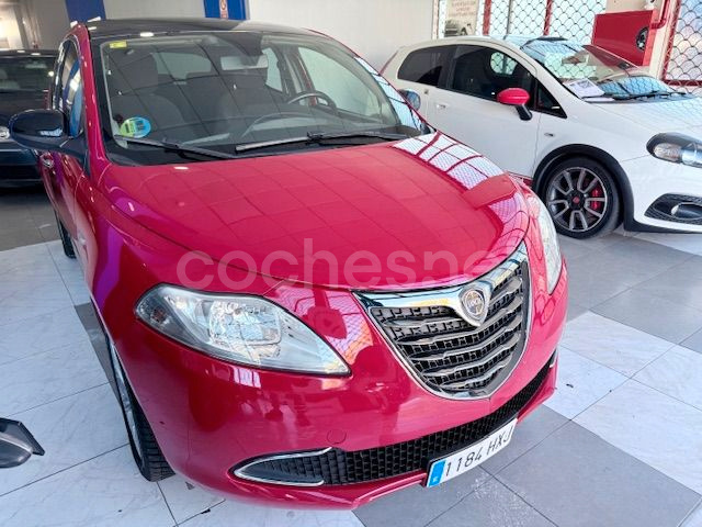 Lancia Ypsilon 2014 — photo 2