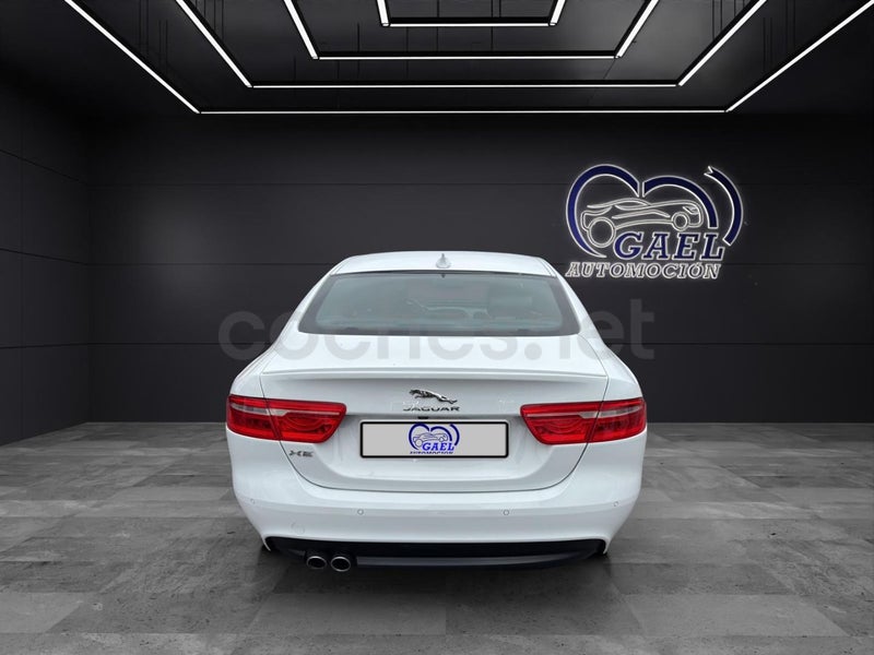 Jaguar Xe 2016 — photo 5