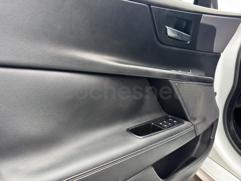 Jaguar Xe 2016 — photo 6