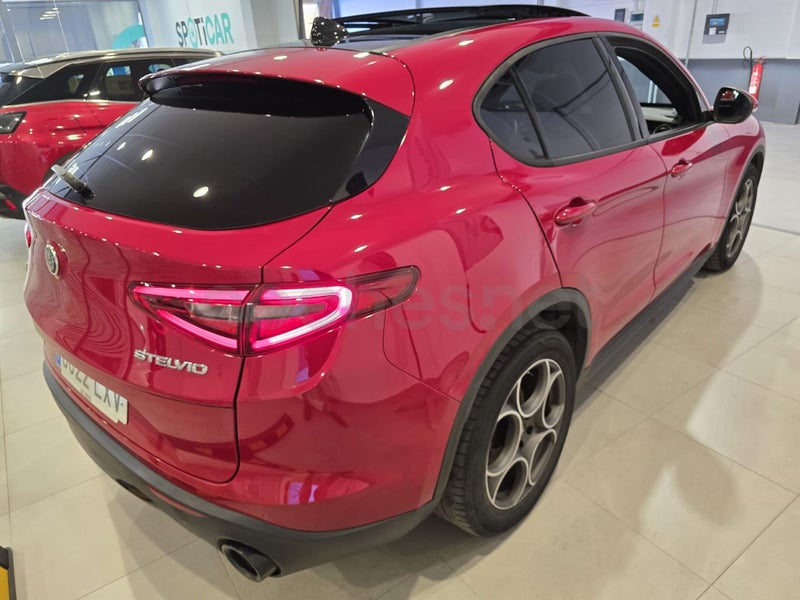 Alfa Romeo Stelvio 2022 — photo 8