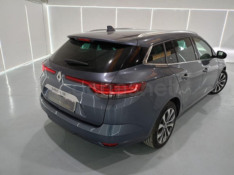 Renault Mégane 2023 — photo 6