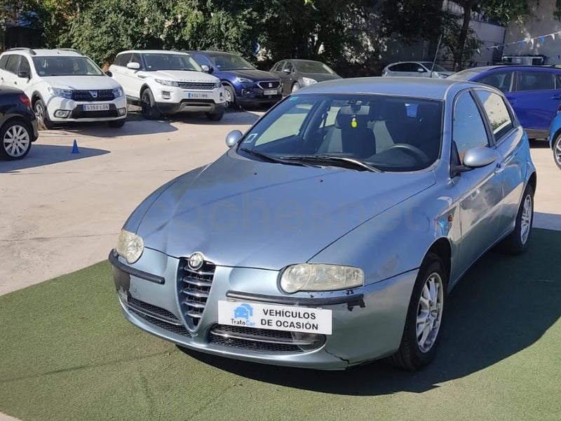 Alfa Romeo 147 2004 — photo 2