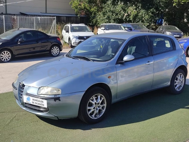 Alfa Romeo 147 2004 — photo 8