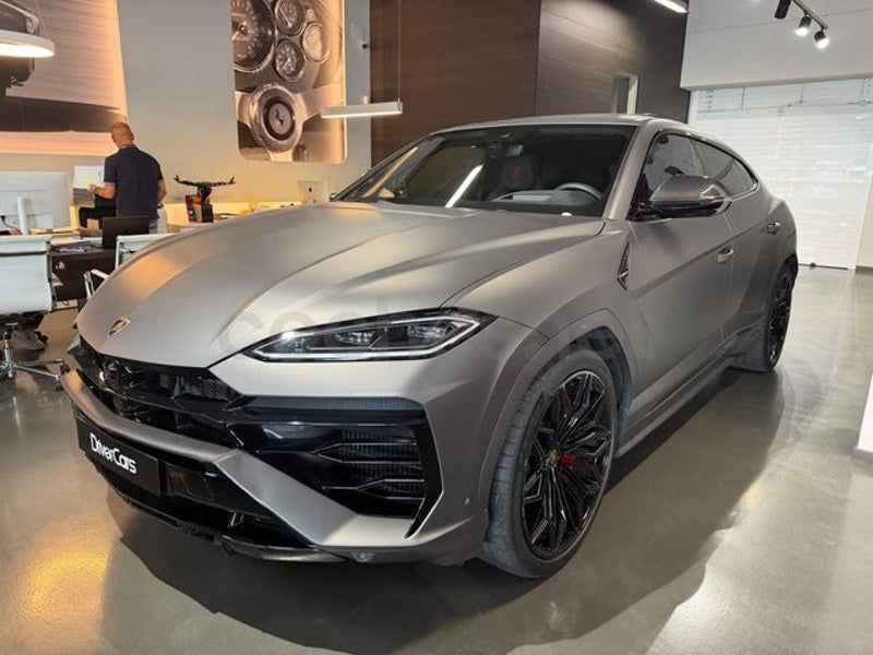Lamborghini Urus 2026 — photo 3