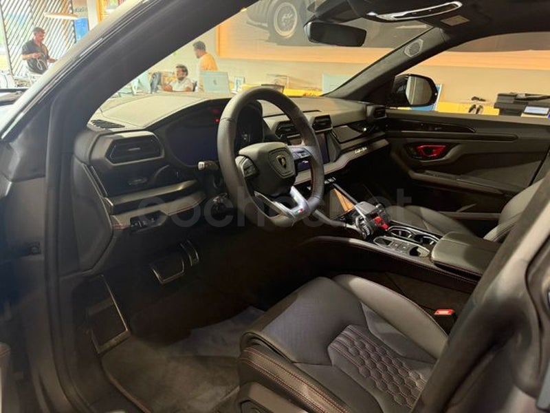 Lamborghini Urus 2026 — photo 5