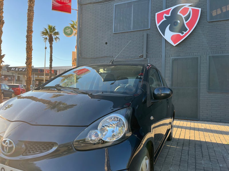 Toyota Aygo 2008 — photo 2