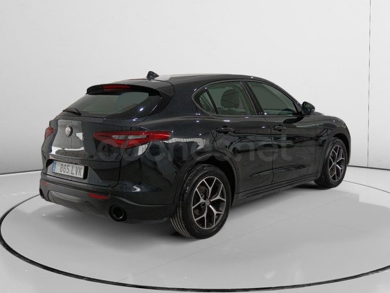 Alfa Romeo Stelvio 2021 — photo 2