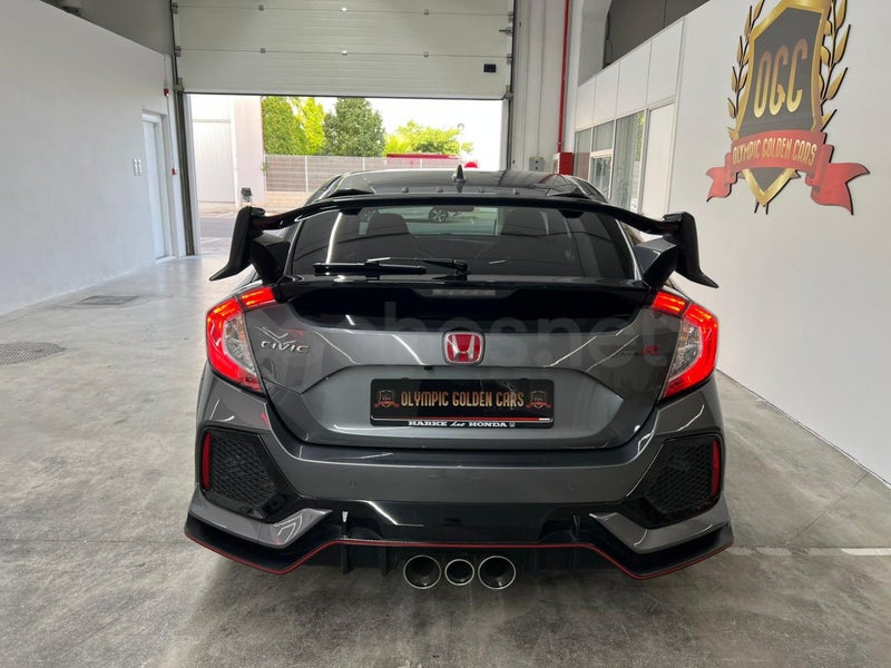 Honda Civic 2019 — photo 8