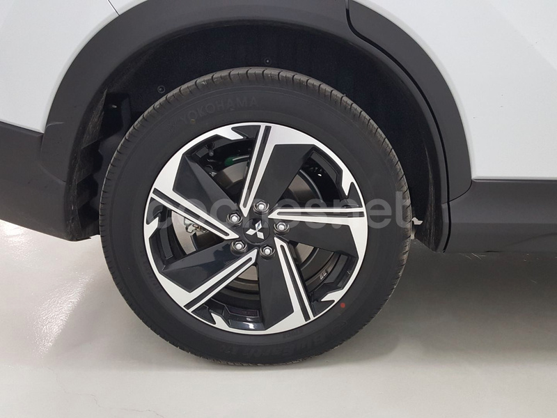 Mitsubishi Eclipse Cross 2024 — photo 8