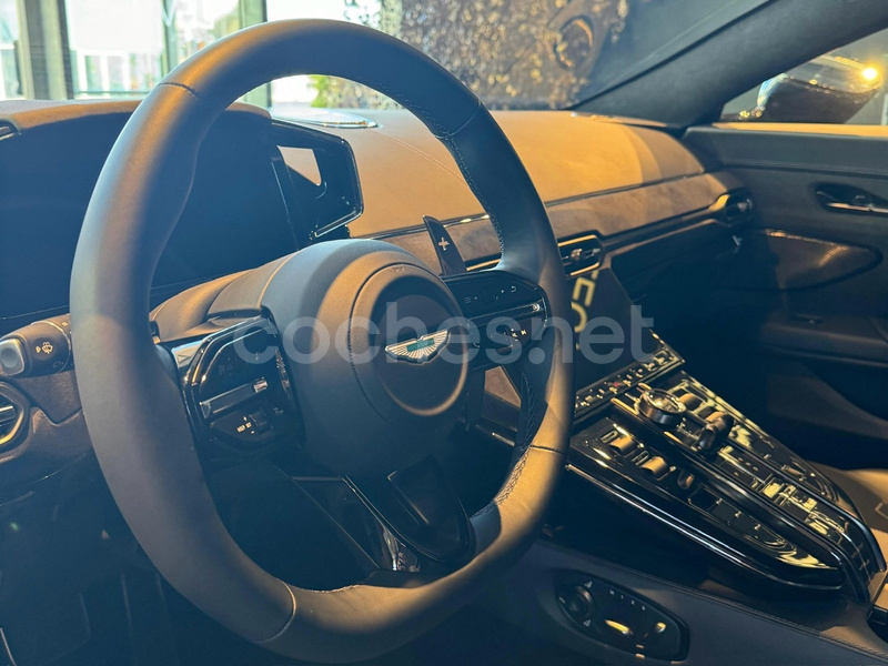 Aston Martin Vantage 2024 — photo 5