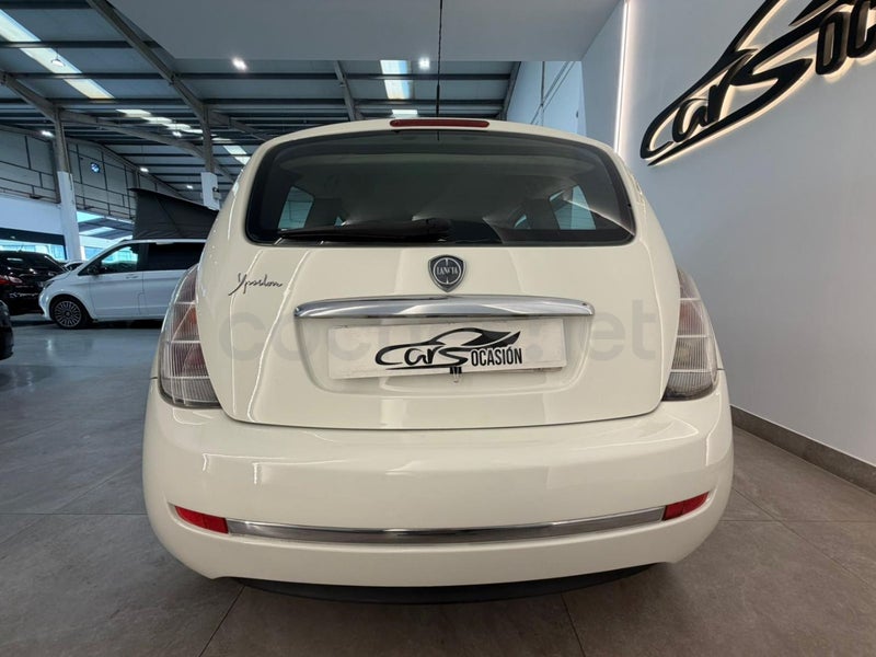 Lancia Ypsilon 2016 — photo 2